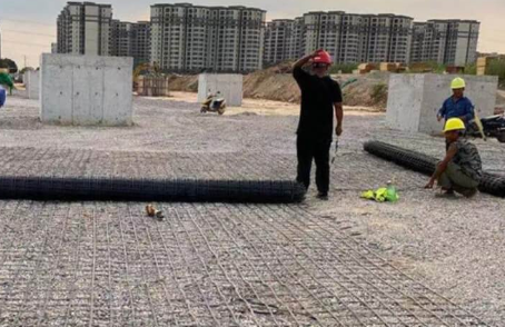 铜陵土工格栅铺设前地基要怎么处理？